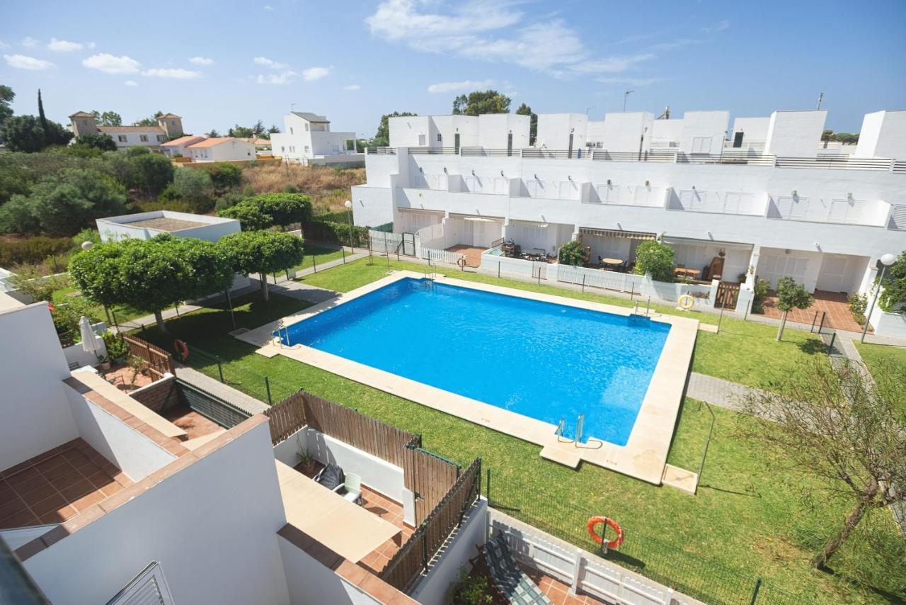 La Casa De La Dehesa- Solo Familias Villa Conil De La Frontera Exterior photo